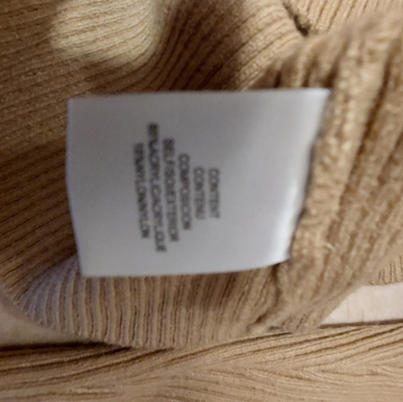 Wayf 2 piece set beige bnwt  size S - Picture 9 of 10